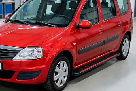 Бокові пороги Maya Red (2 шт., алюміній) для Dacia Logan MCV 2004-2014 рр — Dacia Logan MCV 2004-2014 гг. DianaParts