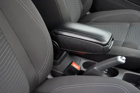 Підлокітник (в підстаканник) для Dacia Duster 2018-2024 рр — Dacia Duster 2018-2024 гг. DianaParts