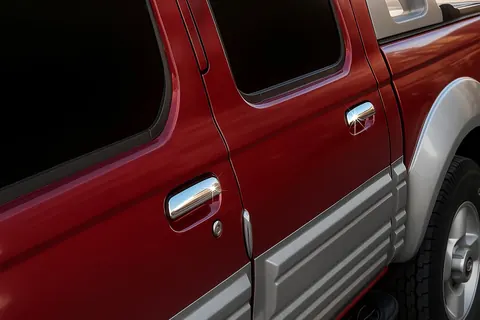 Накладки на ручки (2 шт., нерж) для Nissan NP300 1999-2015 рр — Nissan NP300 1999-2015 гг. DianaParts