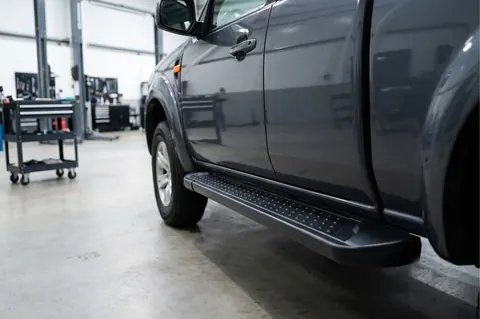 Бокові пороги Allmond Black (2 шт., Алюміній) для Ford Ranger 2007-2011 рр — Ford Ranger 2007-2011 гг. DianaParts