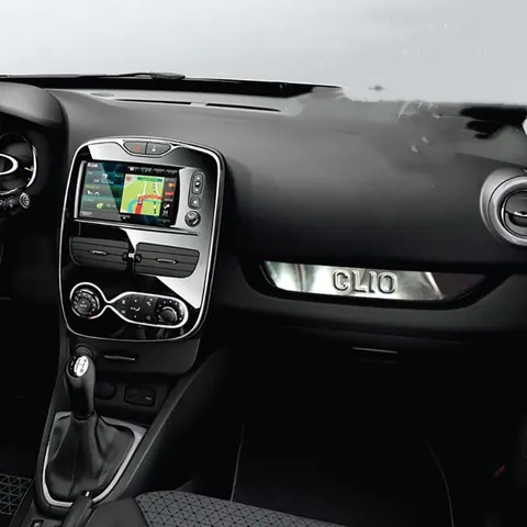 Накладка на передню консоль (нерж.) для Renault Clio IV 2012-2019 рр — Renault Clio IV 2012-2019 гг. DianaParts