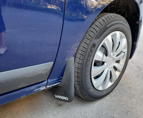 Передні бризковики (2 шт.) для Renault Sandero 2007-2013 рр — Renault Sandero 2007-2013 гг. DianaParts
