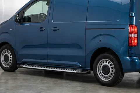 Бокові пороги Line (2 шт., алюміній) XS – Коротка база для Citroen SpaceTourer 2016- рр — Citroen SpaceTourer 2016- гг. DianaParts
