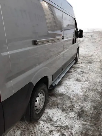 Бокові пороги Allmond Grey (2 шт., алюм.) Довга база для Fiat Ducato 2006-2025 рр — Fiat Ducato 2006-2025 гг. DianaParts