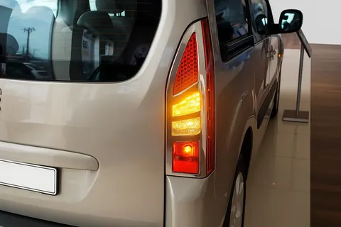 Накладка на стопи Прямі (2 шт., нерж.) Carmos для Citroen Berlingo 2008-2018 рр — Citroen Berlingo 2008-2018 гг. DianaParts