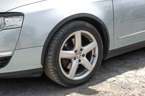 Накладки на арки (4 шт, ABS) для Volkswagen Passat B6 2006-2012 рр — Volkswagen Passat B6 2006-2012 гг. DianaParts