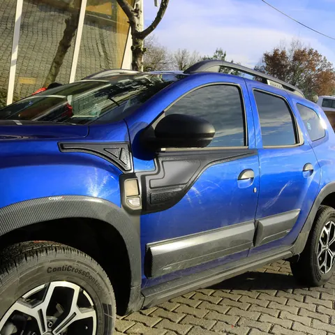 Верхні накладки на двері (4 шт) для Dacia Duster 2018-2024 рр — Dacia Duster 2018-2024 гг. DianaParts