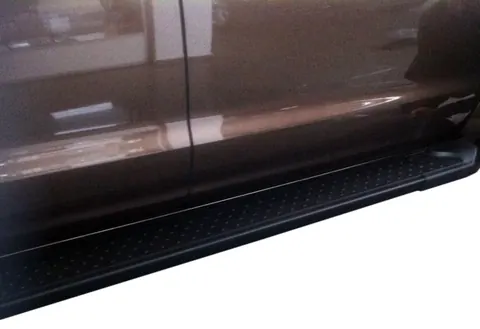 Бокові пороги Allmond Black (2 шт., алюміній) для Volkswagen Amarok 2010-2022 рр — Volkswagen Amarok 2010-2022 гг. DianaParts