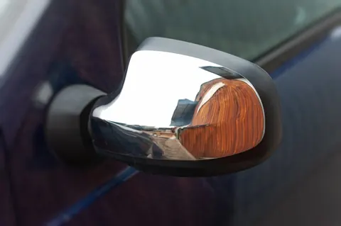 Накладки на дзеркала (верхня частина, 2 шт, нерж) для Dacia Sandero 2013-2020 рр — Dacia Sandero 2013-2020 гг. DianaParts