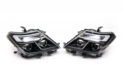 Передні фари 2010-2020 (2 лінзи) для Nissan Patrol Y62 рр — Nissan Patrol Y62 2010-2024 гг. DianaParts