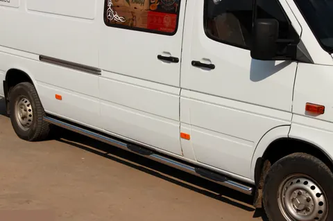 Бічні труби (2 шт., нерж.) Середня база, d70 для Mercedes Sprinter W901/902/903/904/905 1995-2006 рр — Mercedes Sprinter W901/902/903/904/905 1995–2006 гг. DianaParts