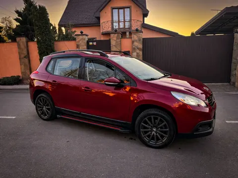 Бокові пороги Maya Red (2 шт., алюміній) для Peugeot 2008 2013-2019 рр — Peugeot 2008 2013-2019 гг. DianaParts