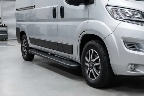 Бокові пороги Bosphorus Black (2 шт., алюміній) Коротка база для Fiat Ducato 2006-2025 рр — Fiat Ducato 2006-2025 гг. DianaParts