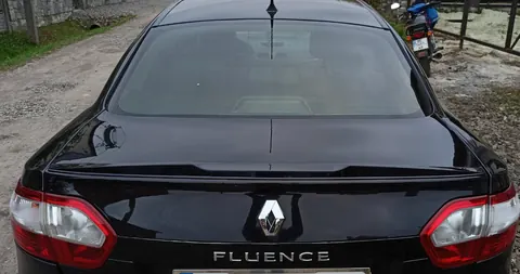 Спойлер LIP (Sunplex, чорний) (125,4см *7,2см) для Renault Fluence 2009-2016 рр — Renault Fluence 2009-2016 гг. DianaParts