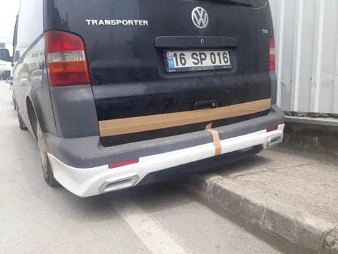 Задня нижня накладка Sport 3 (під фарбування) для Volkswagen T5 Multivan 2003-2010 рр — Volkswagen T5 Multivan 2003–2010 гг. DianaParts