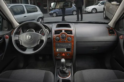 Накладки на панель 17 деталей (Meric, Туреччина) Дерево для Renault Megane II 2004-2009 рр — Renault Megane II 2004-2009 гг. DianaParts