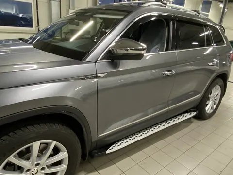 Бокові пороги Shining V1 (2 шт., Алюміній) для Skoda Kodiaq 2016-2023 рр — Skoda Kodiaq 2016-2023 гг. DianaParts